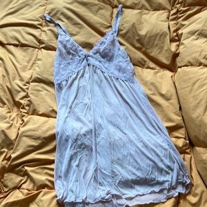 Vintage unbranded sheer lavender slip, size XS/S